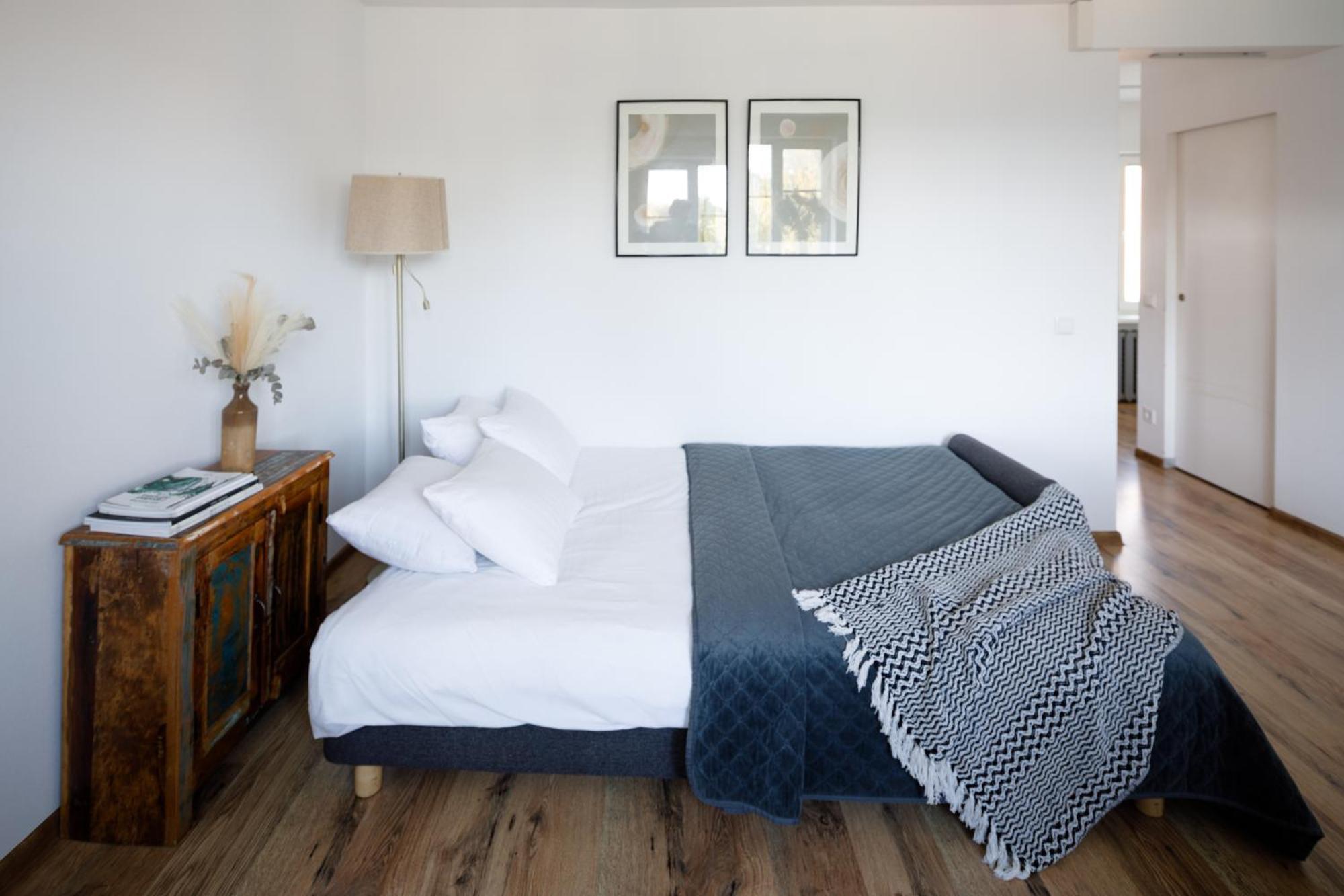 Brivibas Yard Apartment With Parking In City Center Рига Екстер'єр фото