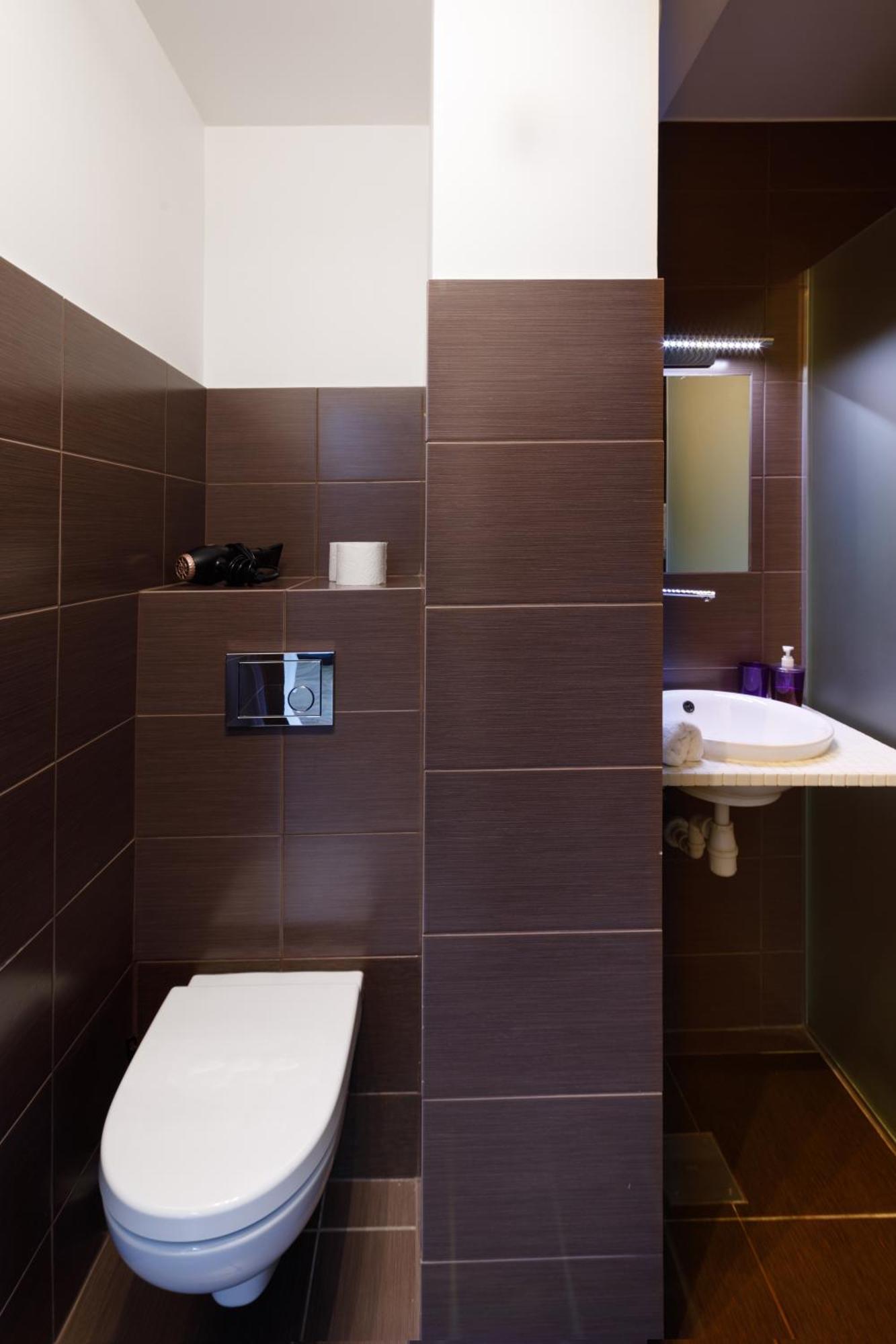 Brivibas Yard Apartment With Parking In City Center Рига Екстер'єр фото