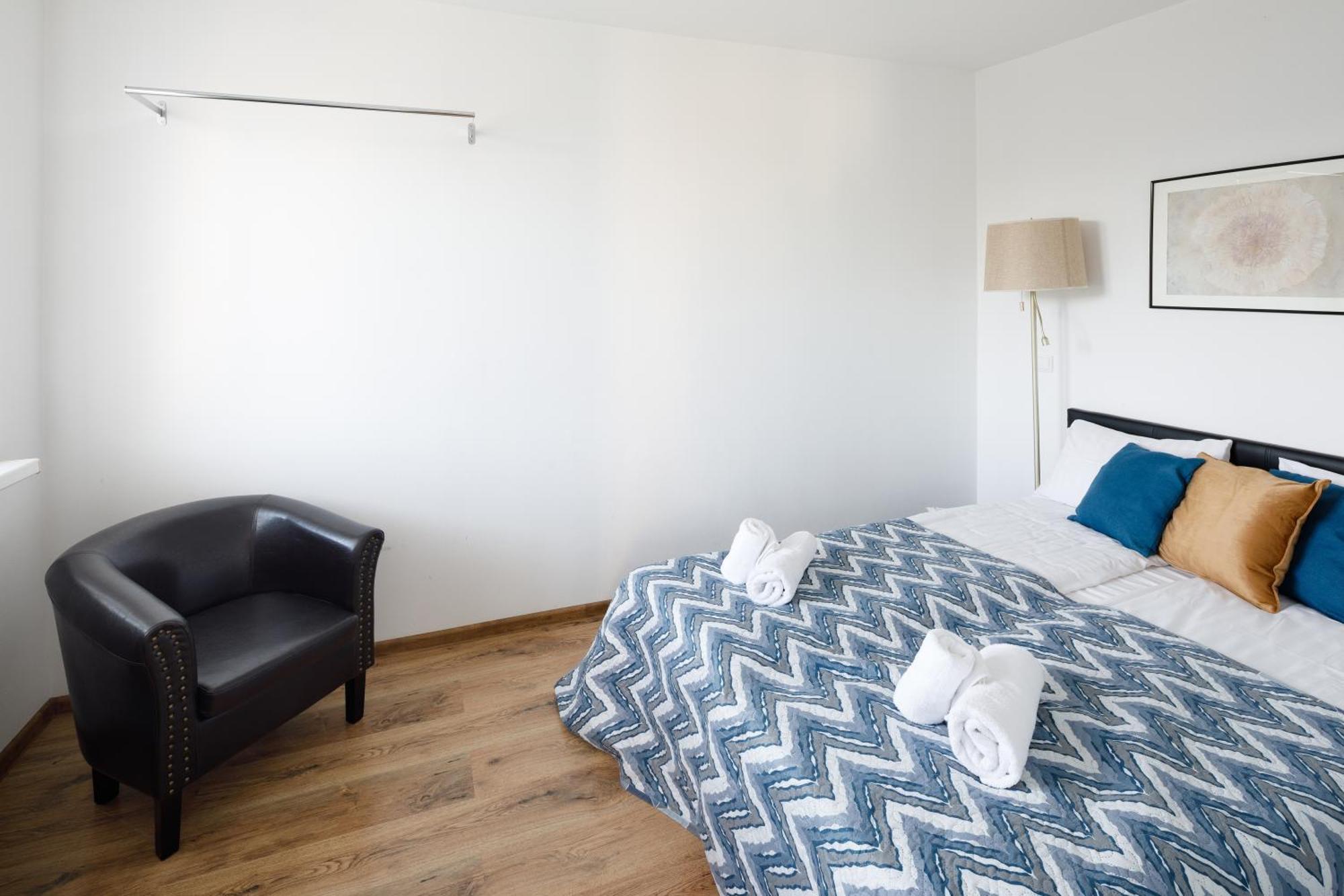 Brivibas Yard Apartment With Parking In City Center Рига Екстер'єр фото